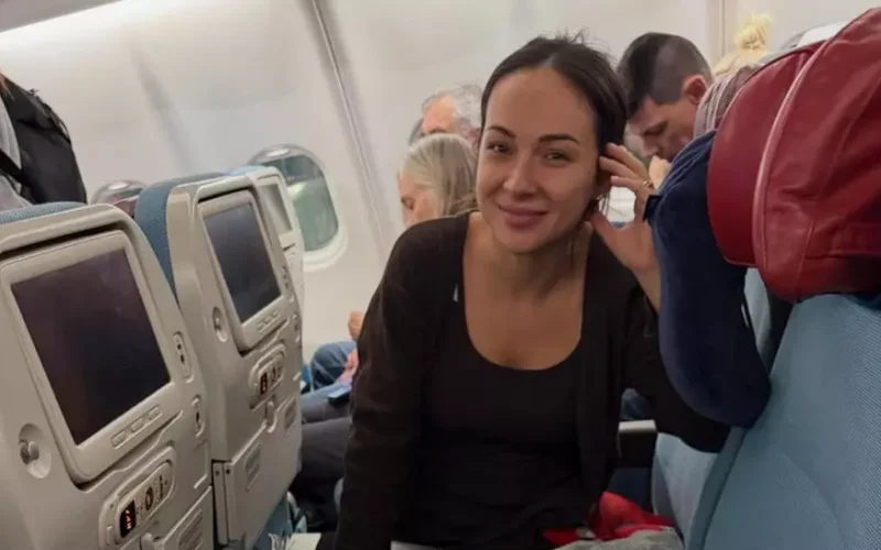 Vlăduța Lupău, deranjată de o stewardesă în avion: „Am făcut circ”