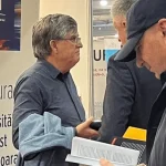 Românii se îndepărtează de cărți. Semnalul de alarmă tras de Petre Barbu