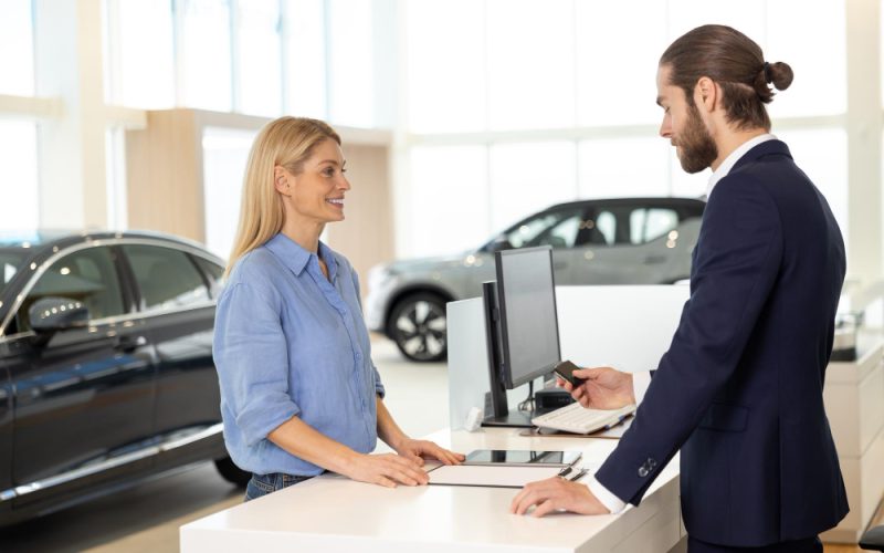 Amanet auto pentru persoane fizice și antreprenori – soluții flexibile de finanțare