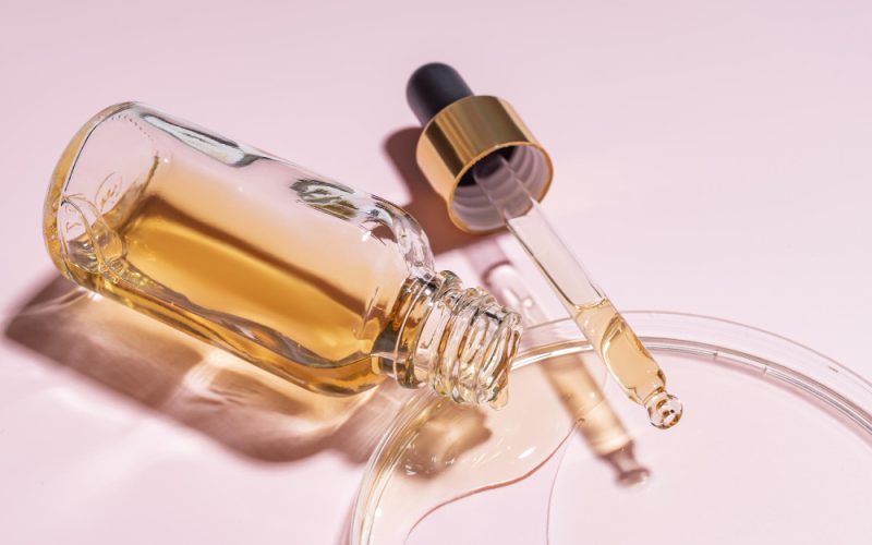 Produse cosmetice care combină tehnologia avansată cu ingrediente naturale