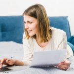 Ce trebuie să verifici înainte de a rezerva o cazare online