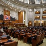 Noua lege a salarizării ar aduce creșteri importante pentru parlamentari. Indemnizațiile ar putea urca cu până la 7.000 de lei